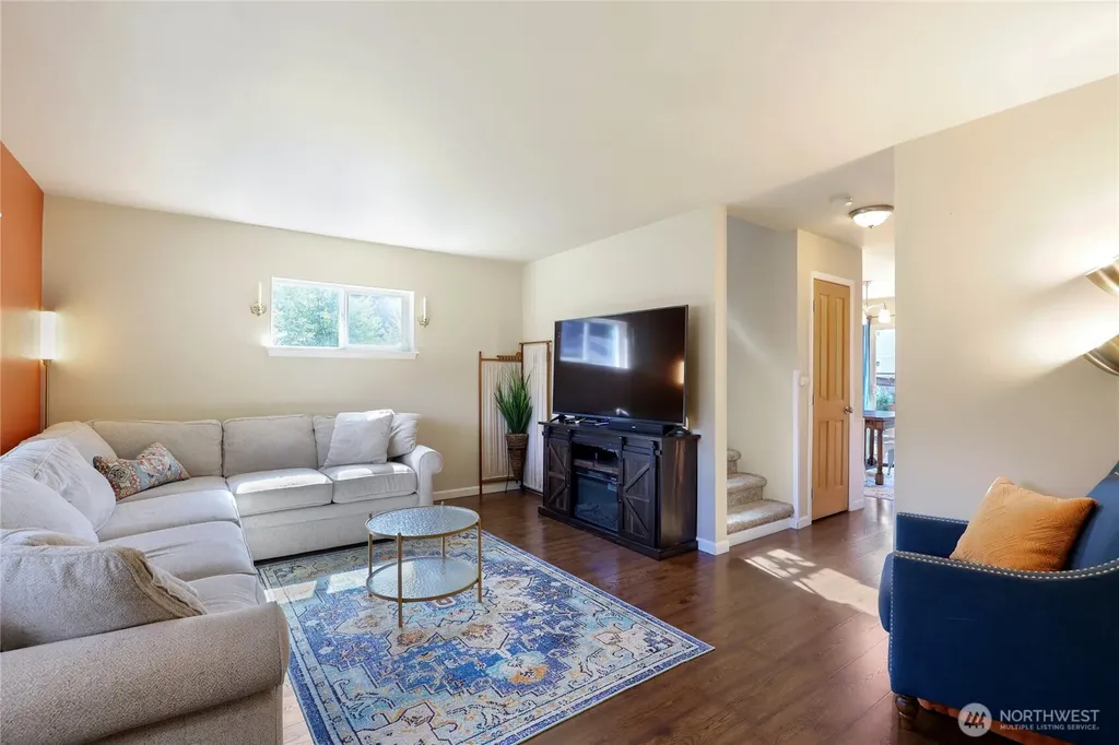 360 NE Max William Loop Poulsbo WA 98370