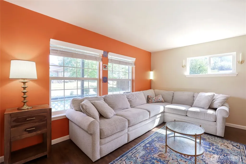 360 NE Max William Loop Poulsbo WA 98370