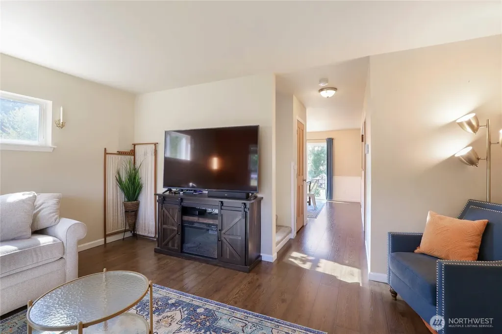 360 NE Max William Loop Poulsbo WA 98370