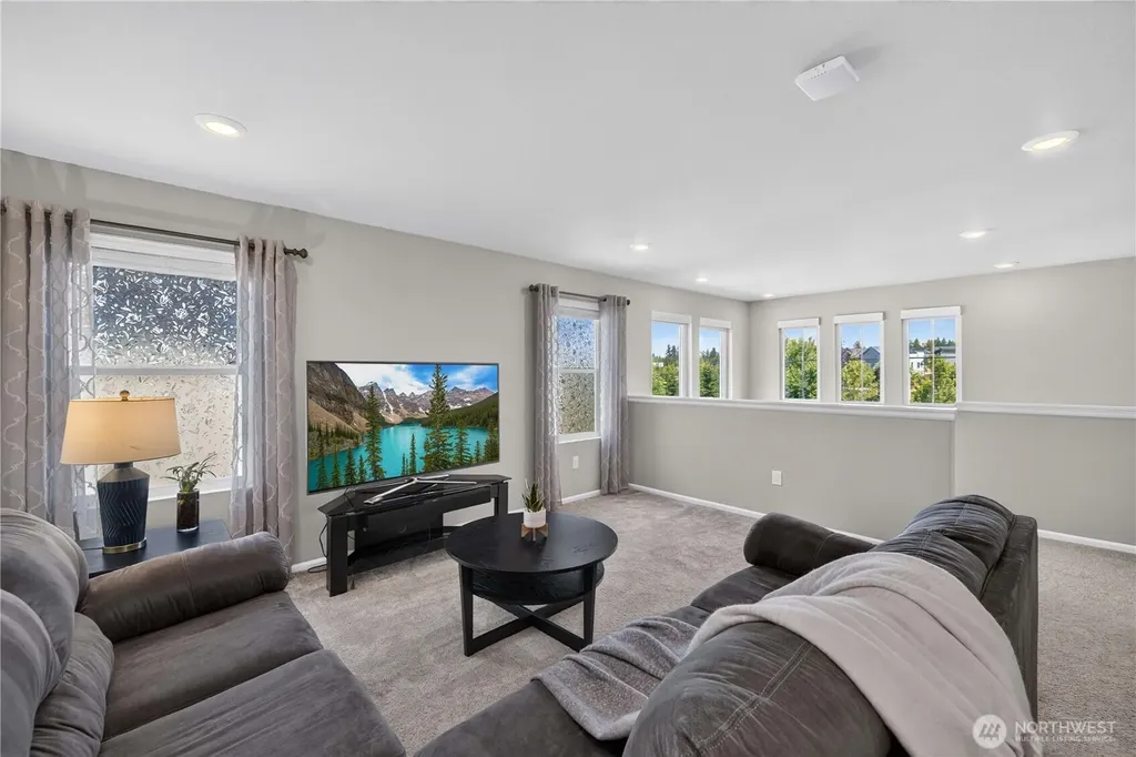 32831 Ten Trails Parkway SE Black Diamond WA 98010