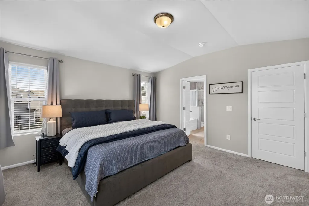 32831 Ten Trails Parkway SE Black Diamond WA 98010