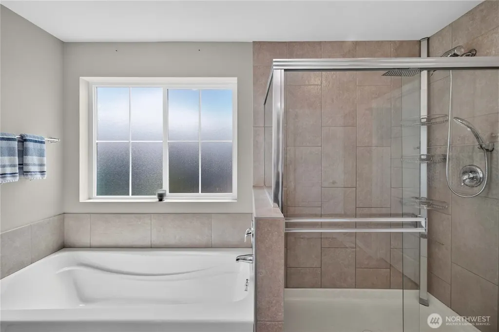 32831 Ten Trails Parkway SE Black Diamond WA 98010