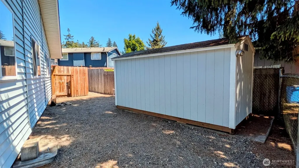 14611 Meadows Court E Tacoma WA 98445