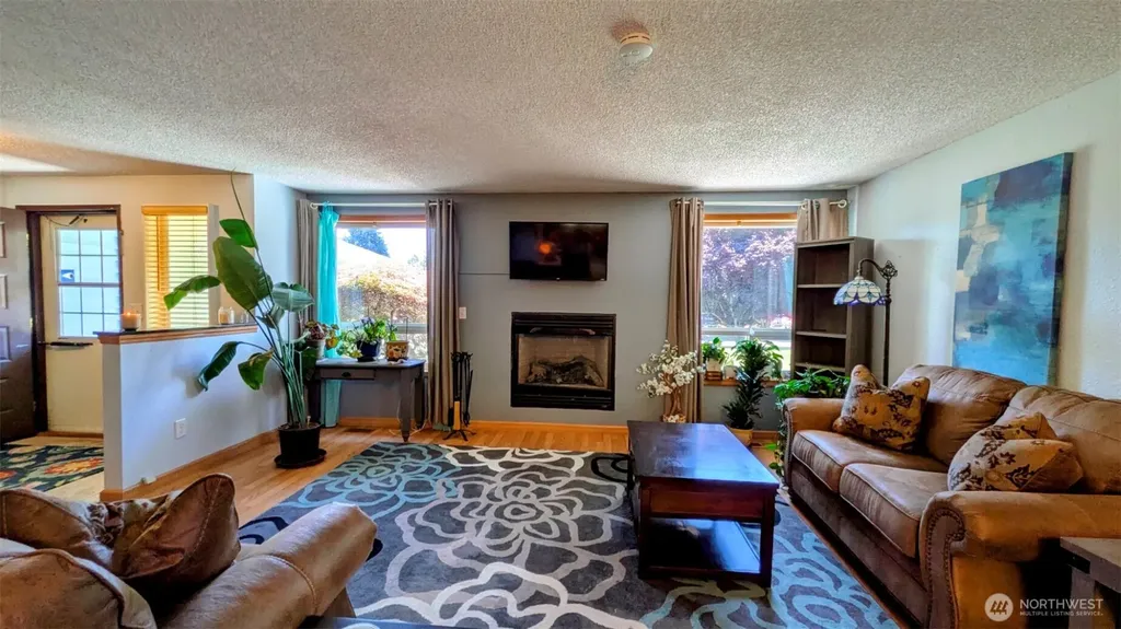 14611 Meadows Court E Tacoma WA 98445
