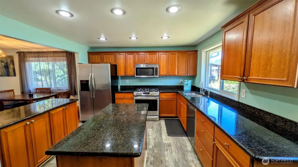 14611 Meadows Court E Tacoma WA 98445