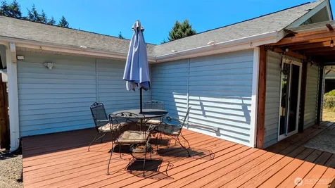 14611 Meadows Court E Tacoma WA 98445