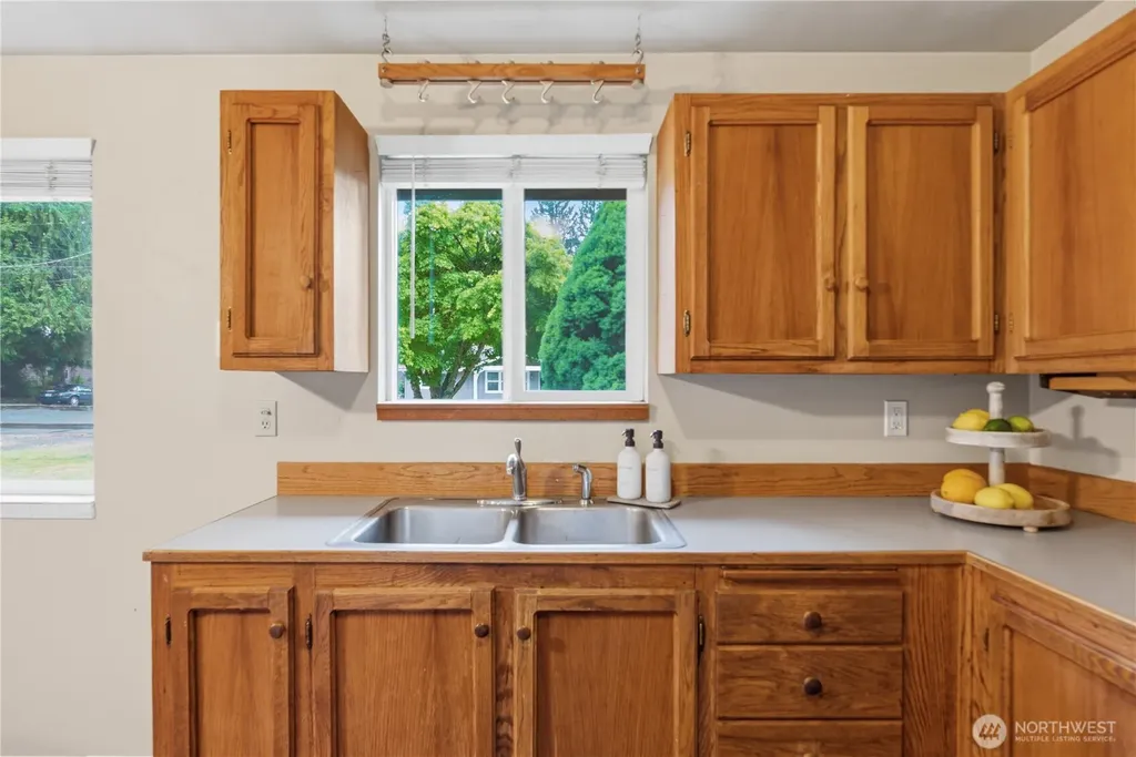 12264 156th Avenue SE Renton WA 98059