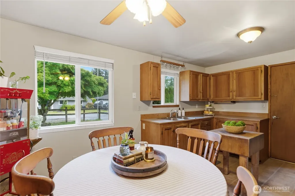 12264 156th Avenue SE Renton WA 98059