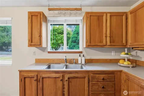 12264 156th Avenue SE Renton WA 98059