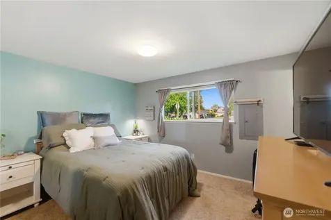 12264 156th Avenue SE Renton WA 98059