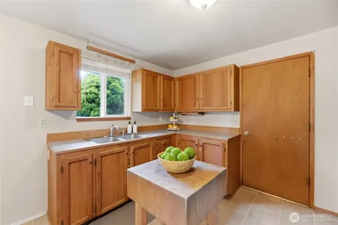 12264 156th Avenue SE Renton WA 98059