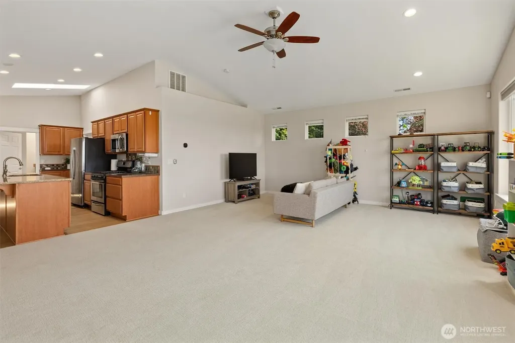 3504 161st Avenue NE Snohomish WA 98290