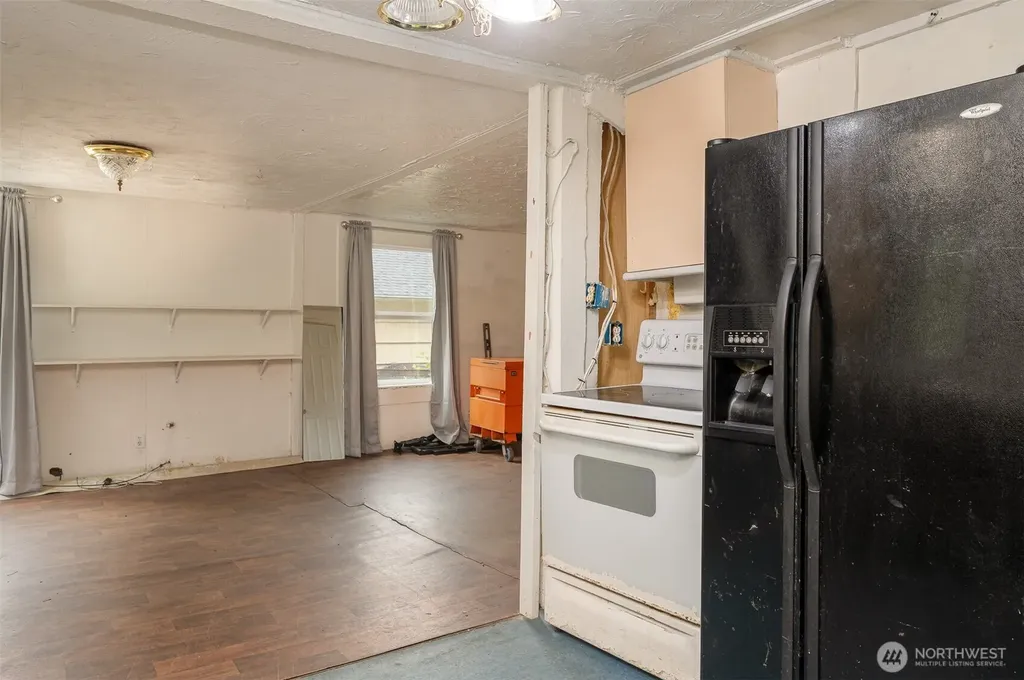 618 N 3rd Avenue Kelso WA 98626