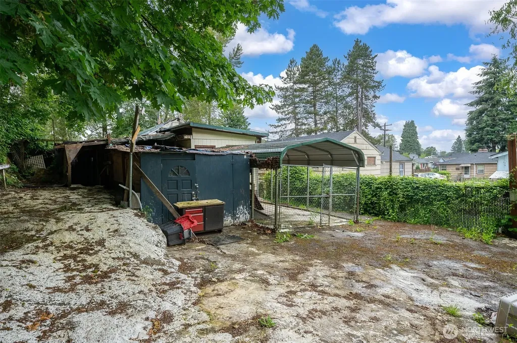 618 N 3rd Avenue Kelso WA 98626