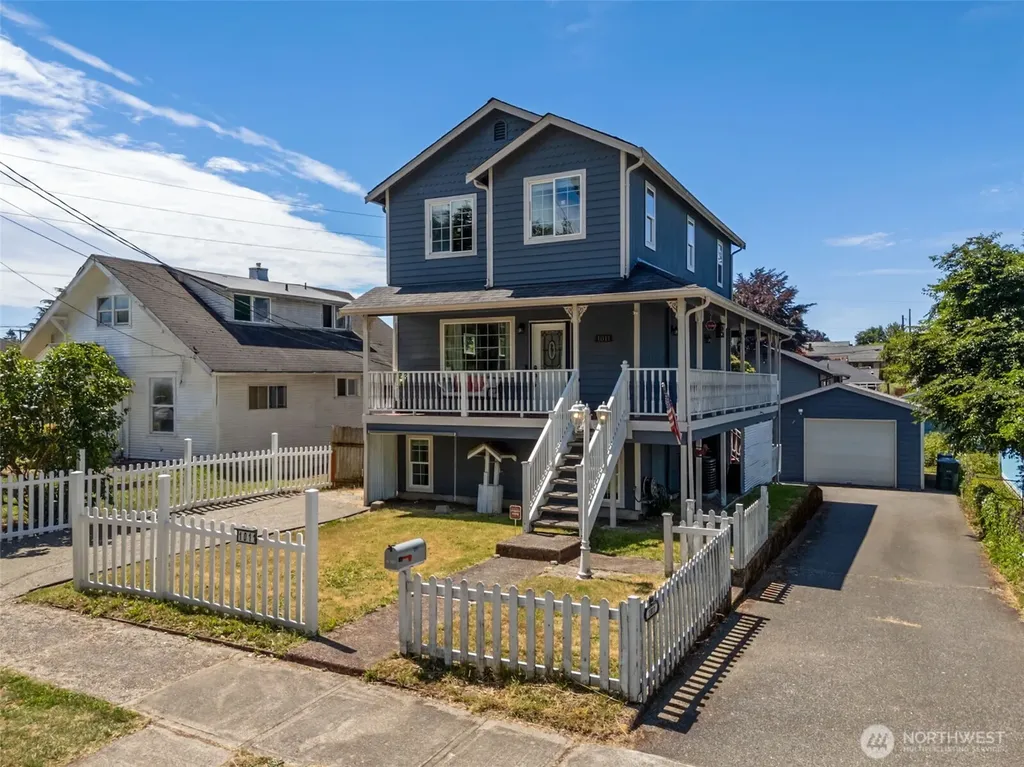 1011 Pennsylvania Avenue Bremerton WA 98337