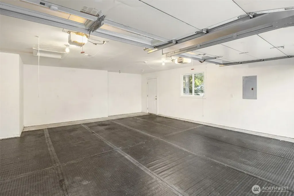 14102 SE 42nd Street Bellevue WA 98006