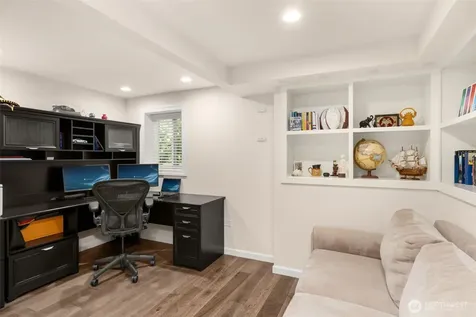 14102 SE 42nd Street Bellevue WA 98006