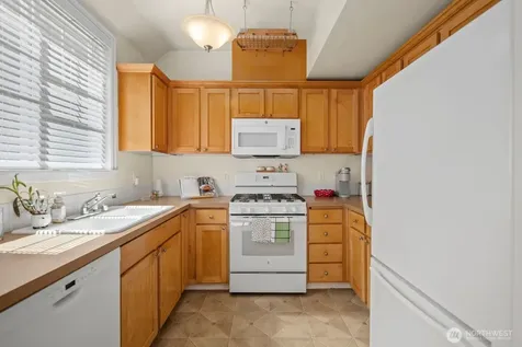 10543 Midvale Avenue N Seattle WA 98133