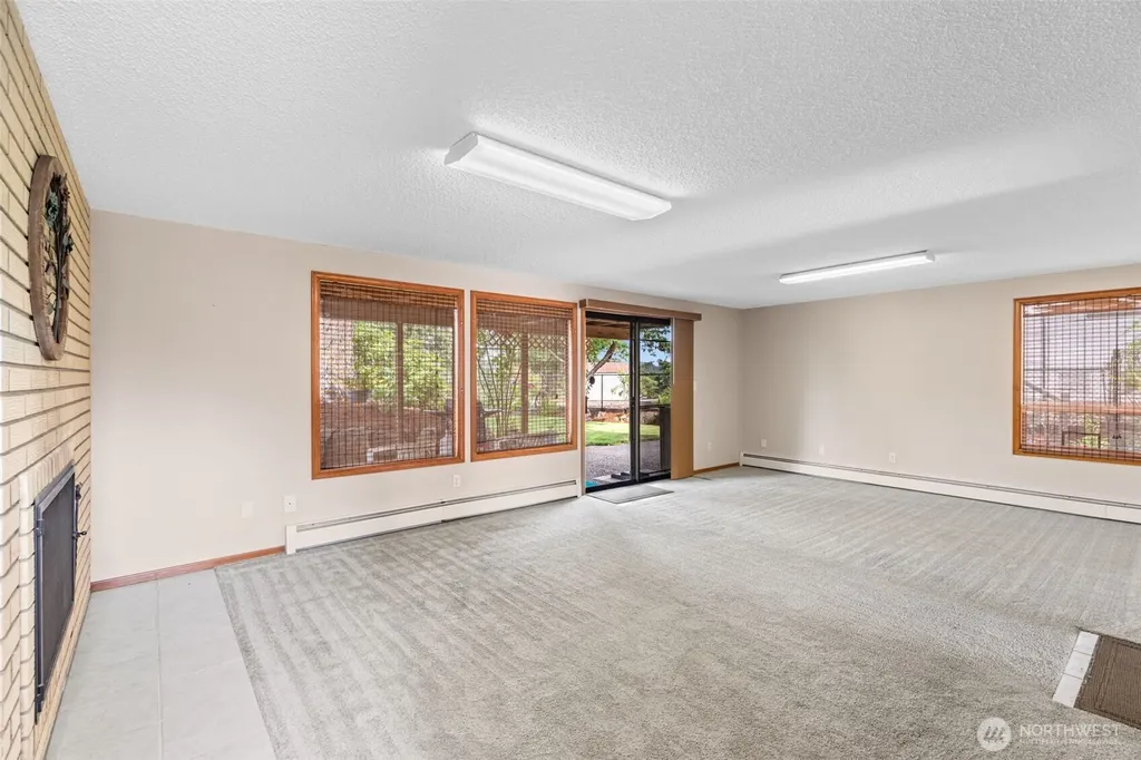 3315 Scenic Drive SE Auburn WA 98092