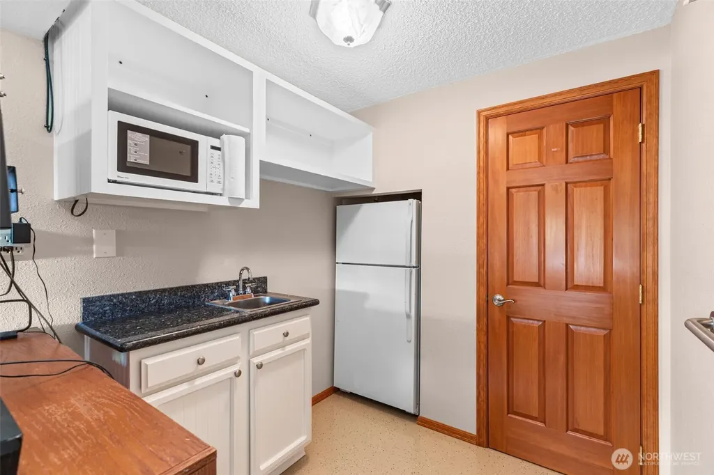 3315 Scenic Drive SE Auburn WA 98092