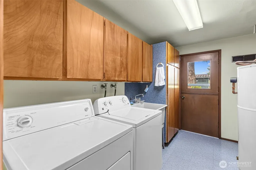 3315 Scenic Drive SE Auburn WA 98092