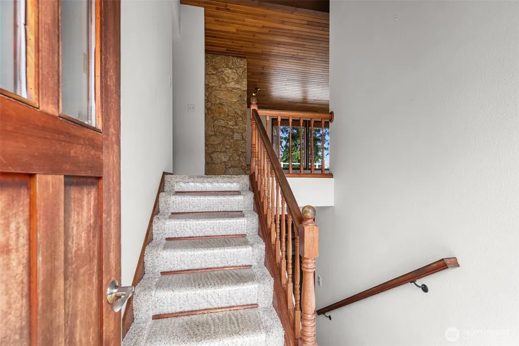 3315 Scenic Drive SE Auburn WA 98092