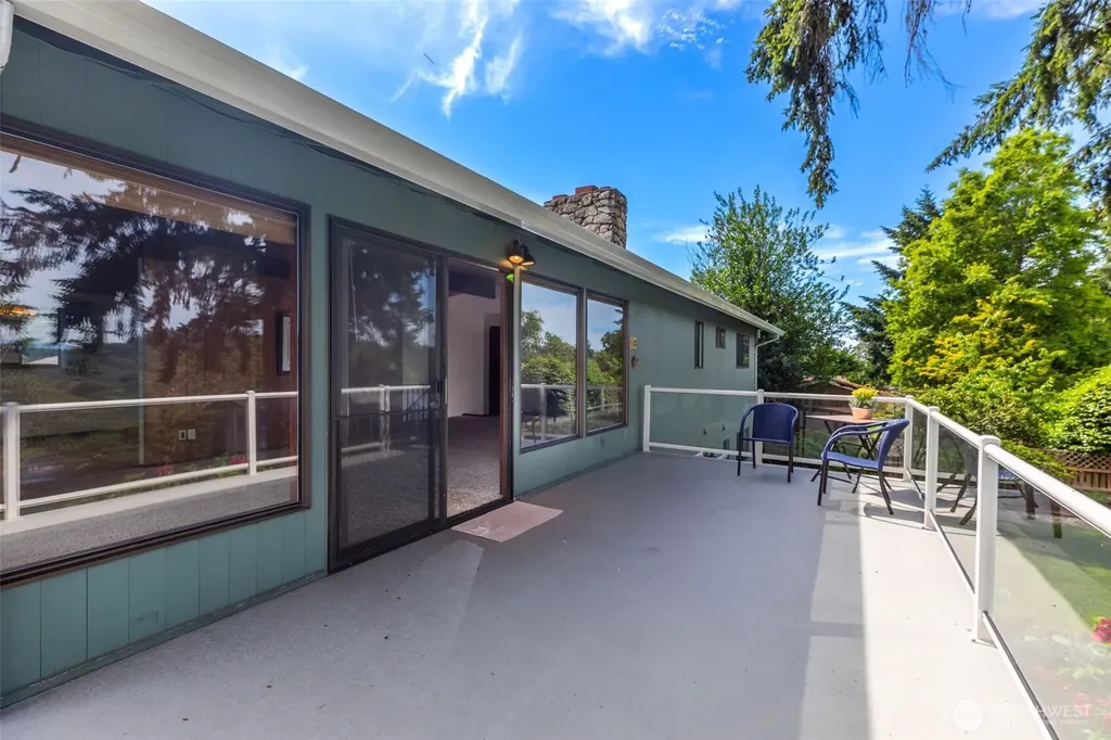 3315 Scenic Drive SE Auburn WA 98092