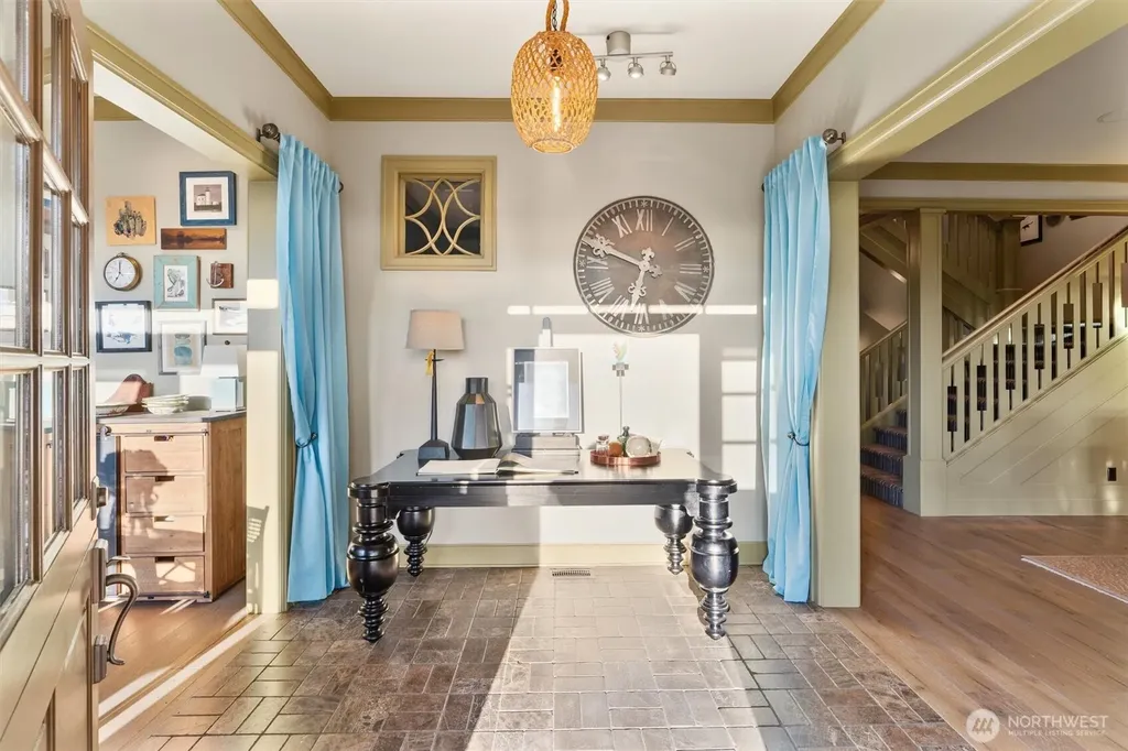 3310 59th Avenue SW Seattle WA 98116