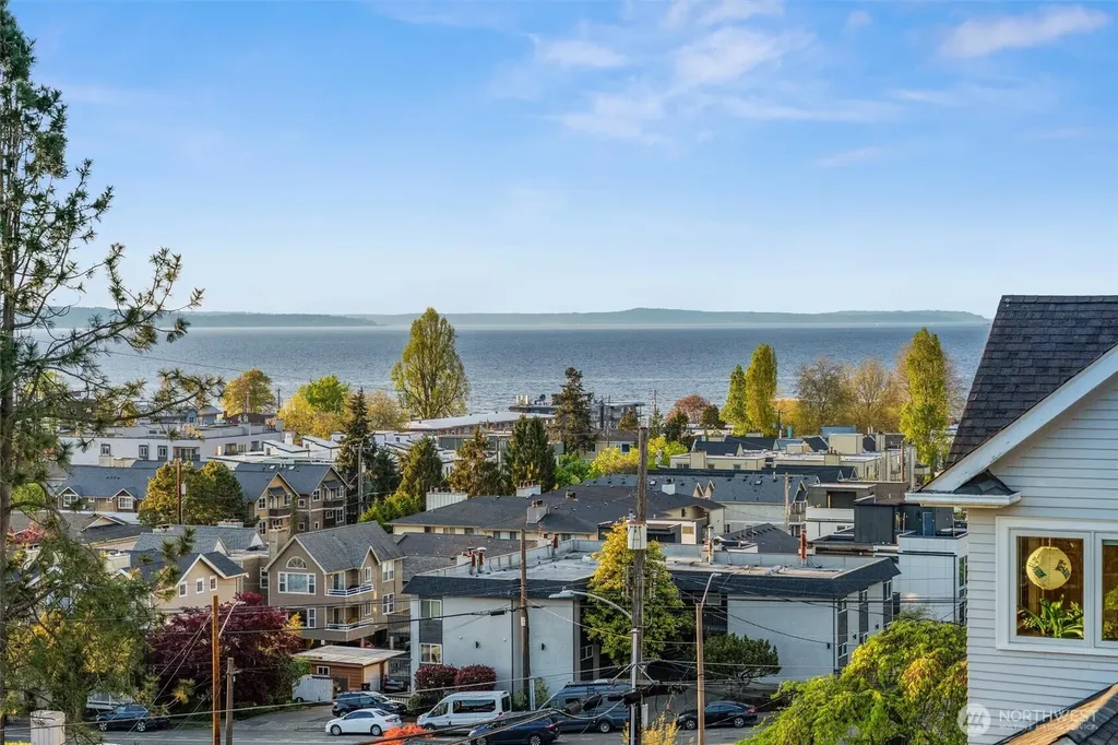 3310 59th Avenue SW Seattle WA 98116