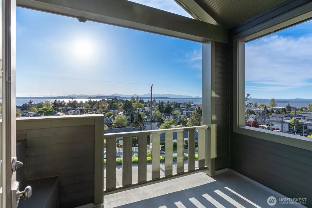 3310 59th Avenue SW Seattle WA 98116