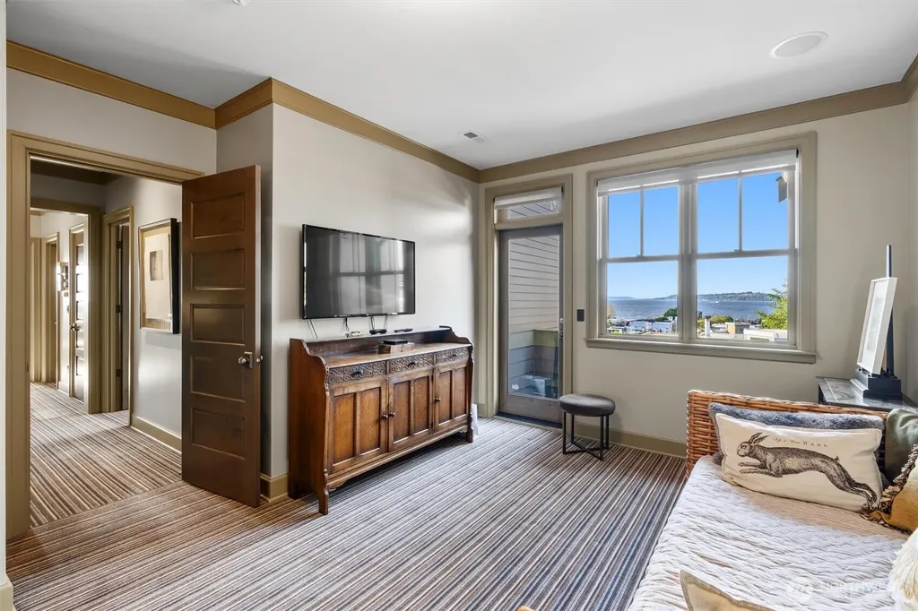 3310 59th Avenue SW Seattle WA 98116