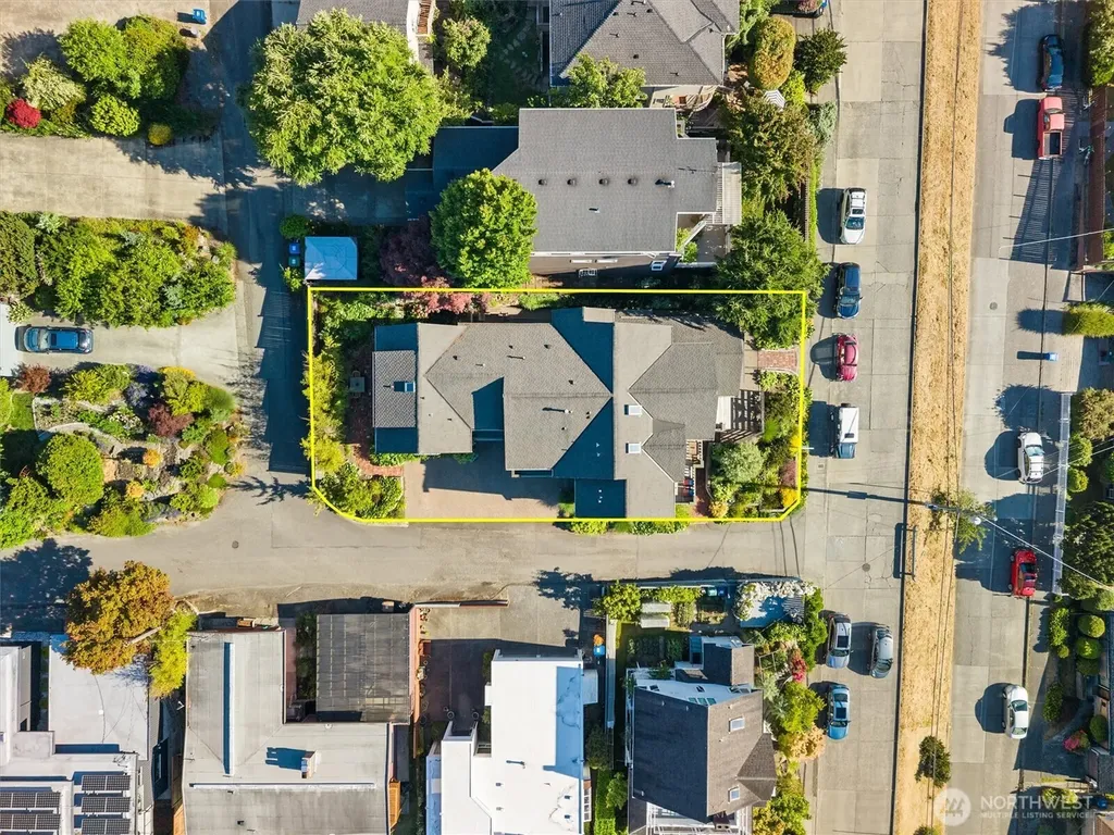 3310 59th Avenue SW Seattle WA 98116