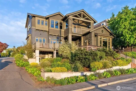 3310 59th Avenue SW Seattle WA 98116