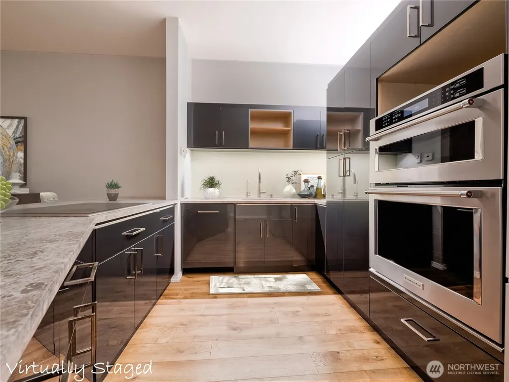 526 1st Avenue S Seattle WA 98104