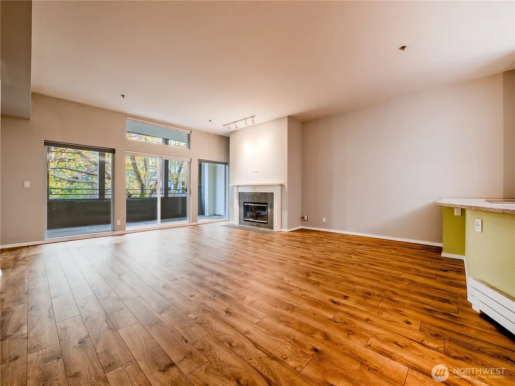 526 1st Avenue S Seattle WA 98104