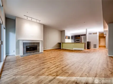 526 1st Avenue S Seattle WA 98104