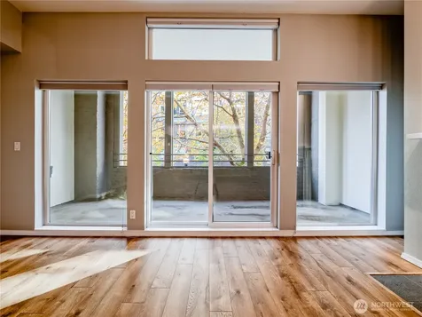 526 1st Avenue S Seattle WA 98104