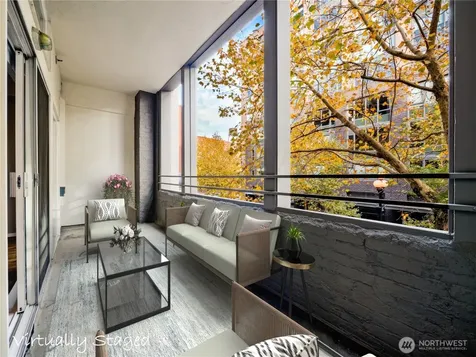 526 1st Avenue S Seattle WA 98104