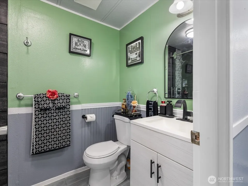 704 87th Ave NE Trlr Lake Stevens WA 98258