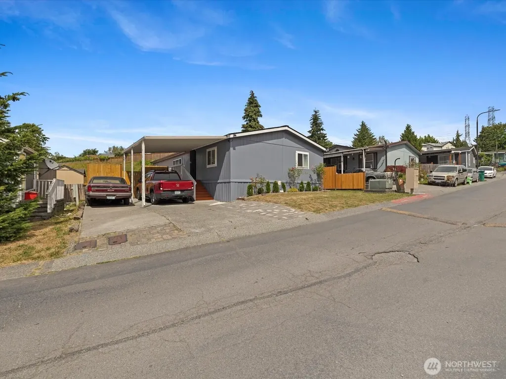 704 87th Ave NE Trlr Lake Stevens WA 98258