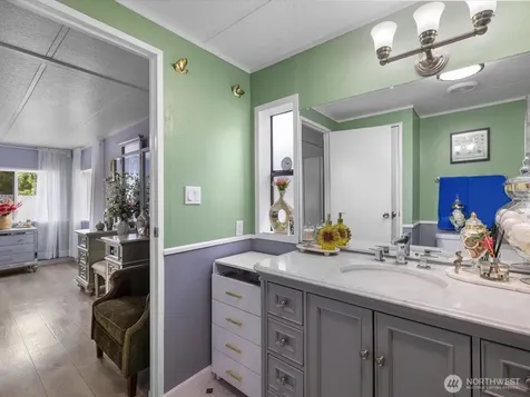 704 87th Ave NE Trlr Lake Stevens WA 98258