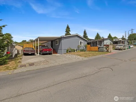 704 87th Ave NE Trlr Lake Stevens WA 98258