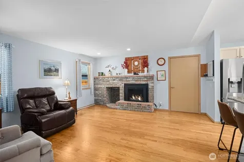 12420 43rd Drive SE Everett WA 98208