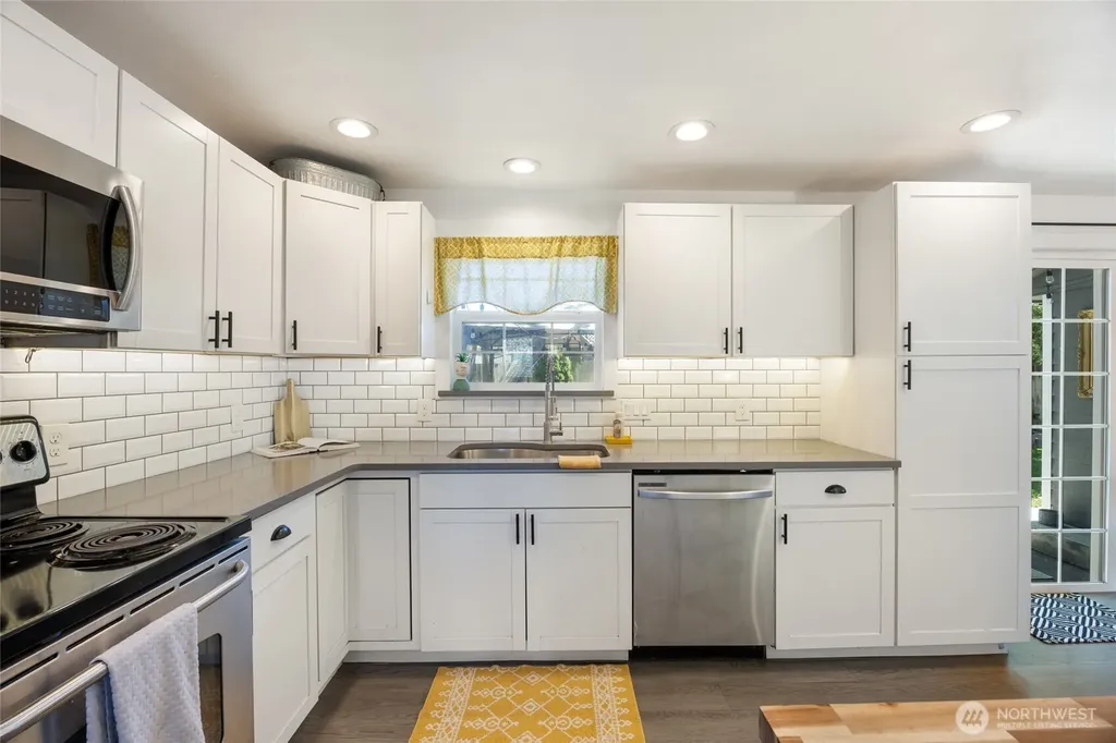 1503 S Lakeway Drive Moses Lake WA 98837