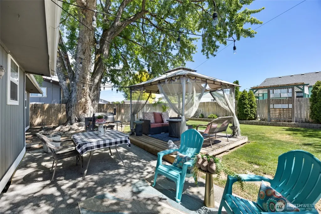 1503 S Lakeway Drive Moses Lake WA 98837
