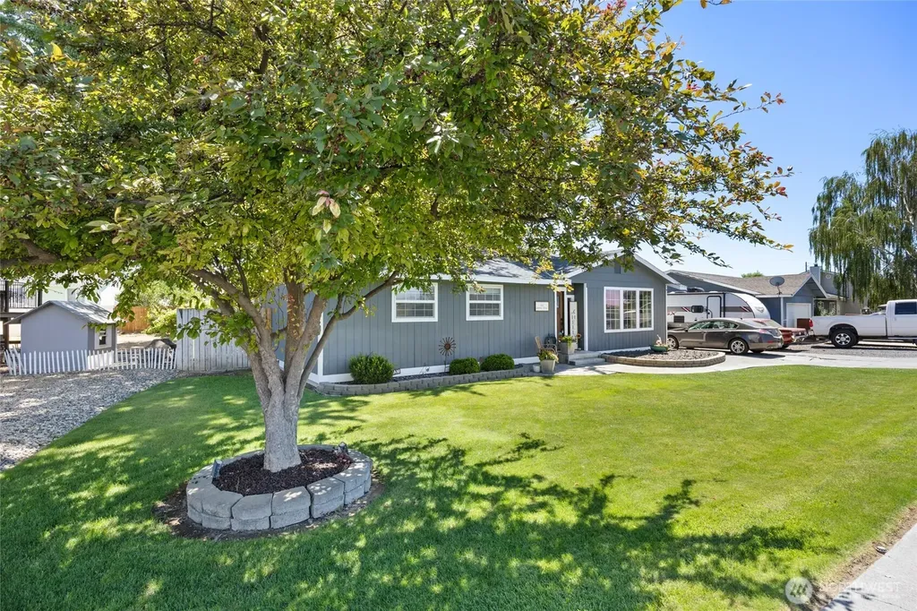 1503 S Lakeway Drive Moses Lake WA 98837