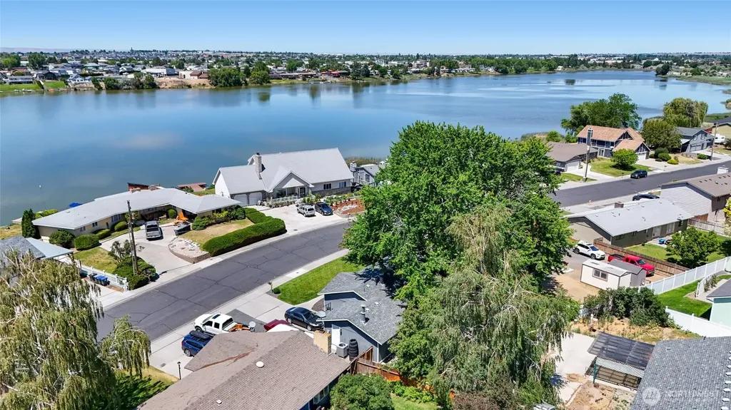 1503 S Lakeway Drive Moses Lake WA 98837