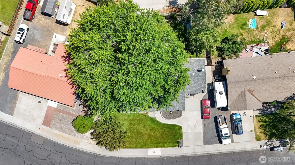 1503 S Lakeway Drive Moses Lake WA 98837