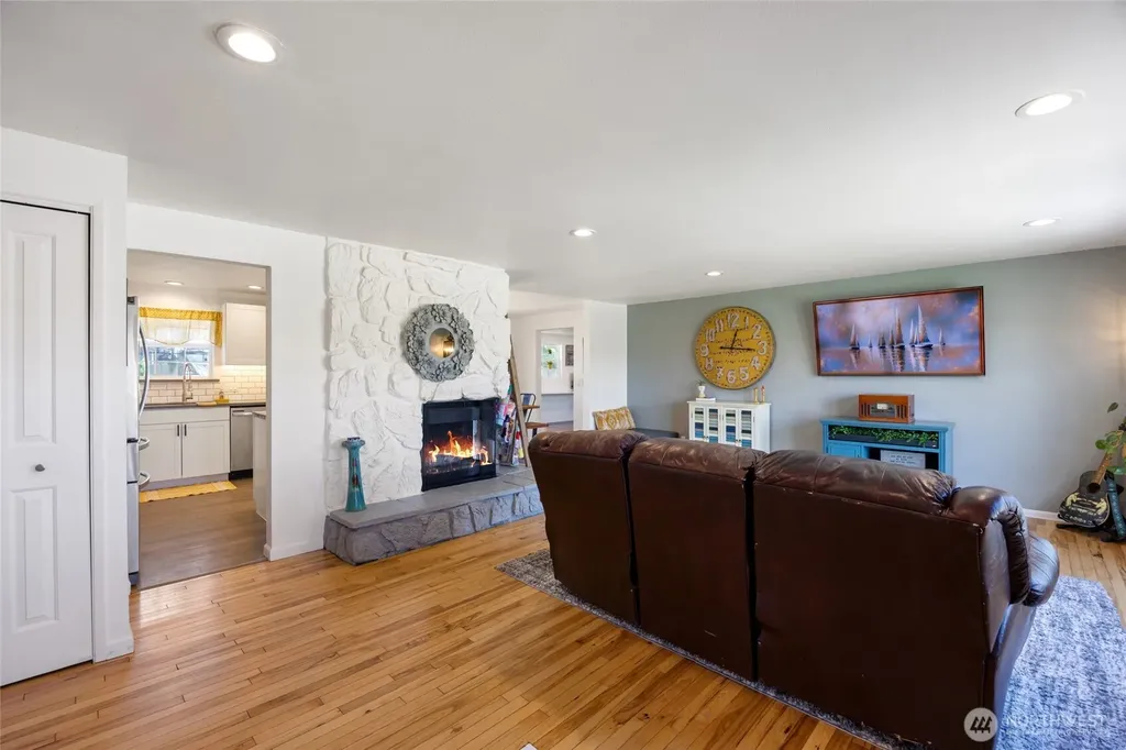 1503 S Lakeway Drive Moses Lake WA 98837