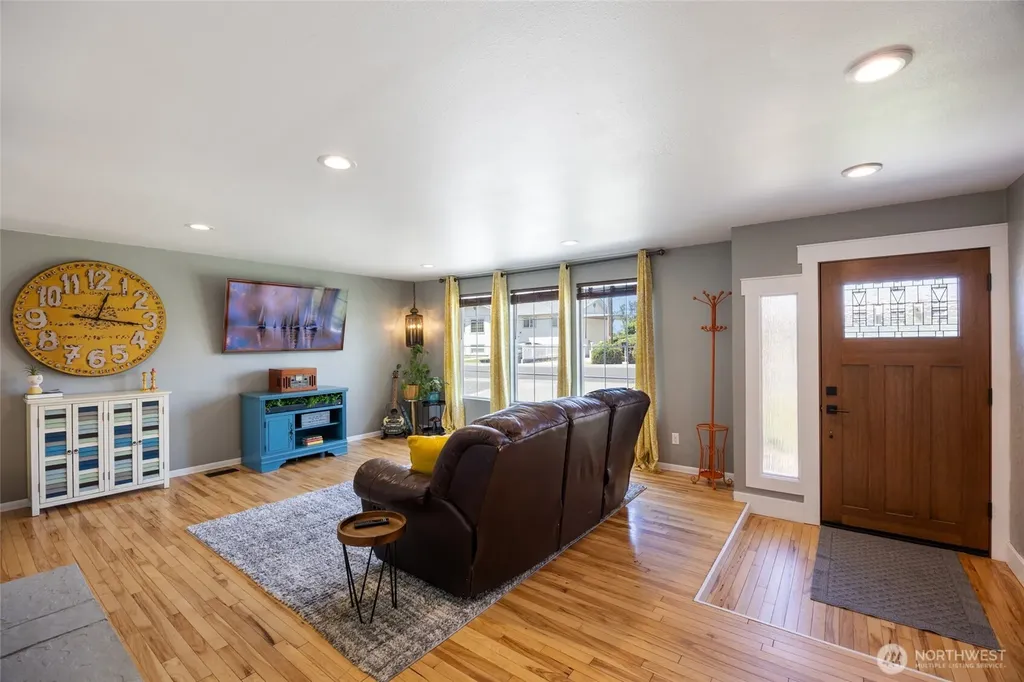 1503 S Lakeway Drive Moses Lake WA 98837